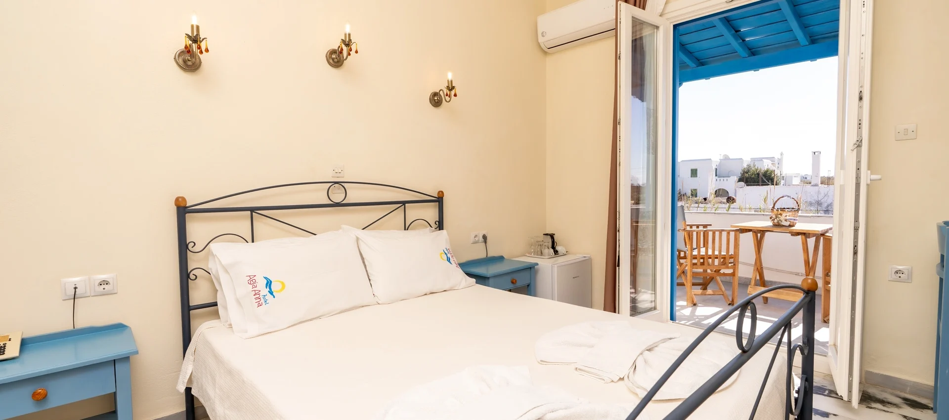 Romantic Double Room Ground Floor Sea View